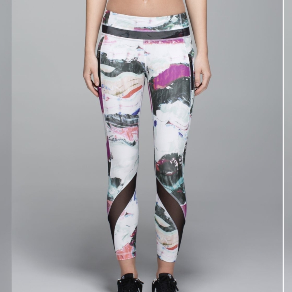 Lululemon Inspire Tight II *Full-On Luxtreme (Mesh)Pigment Wave Multi / Black
